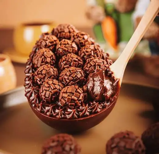 Ovo de Páscoa de Colher - Brigadeiro (1)